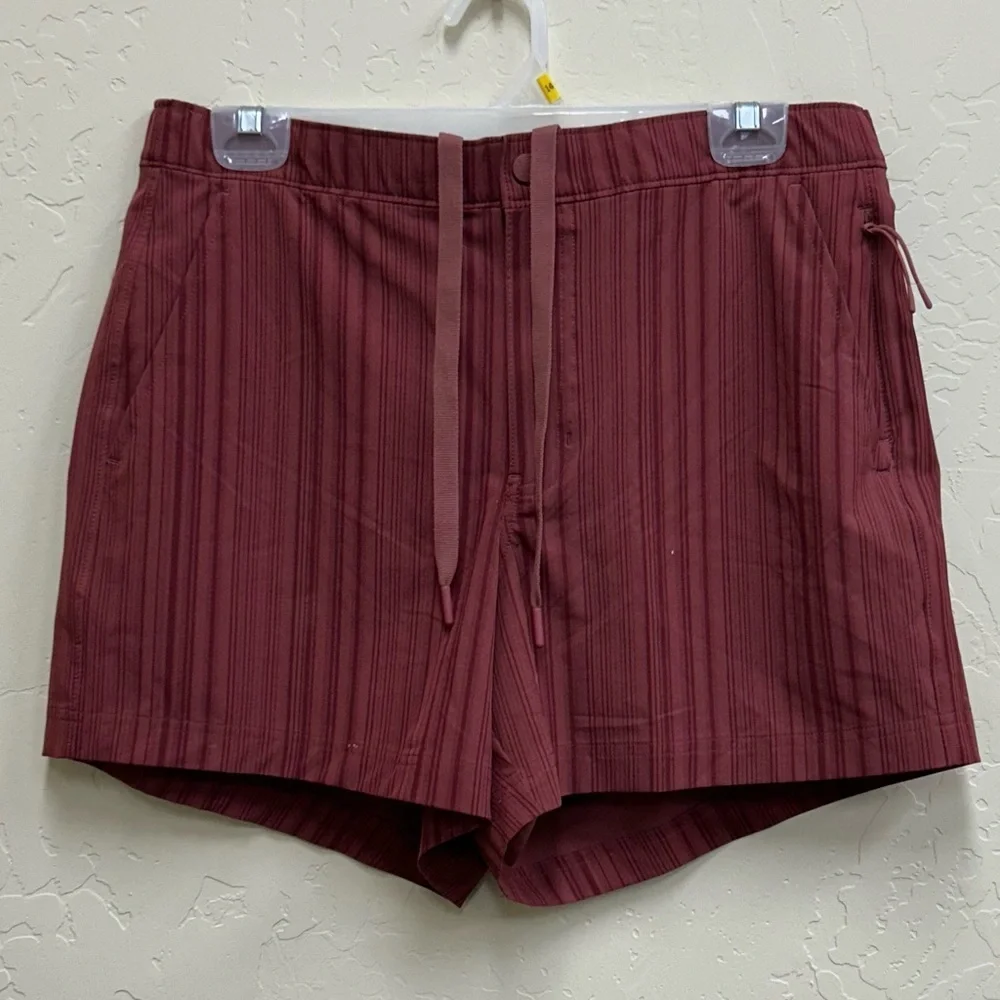 NWT VRST Men's Resort Shorts Brief Lined Striped Burgundy Size Med